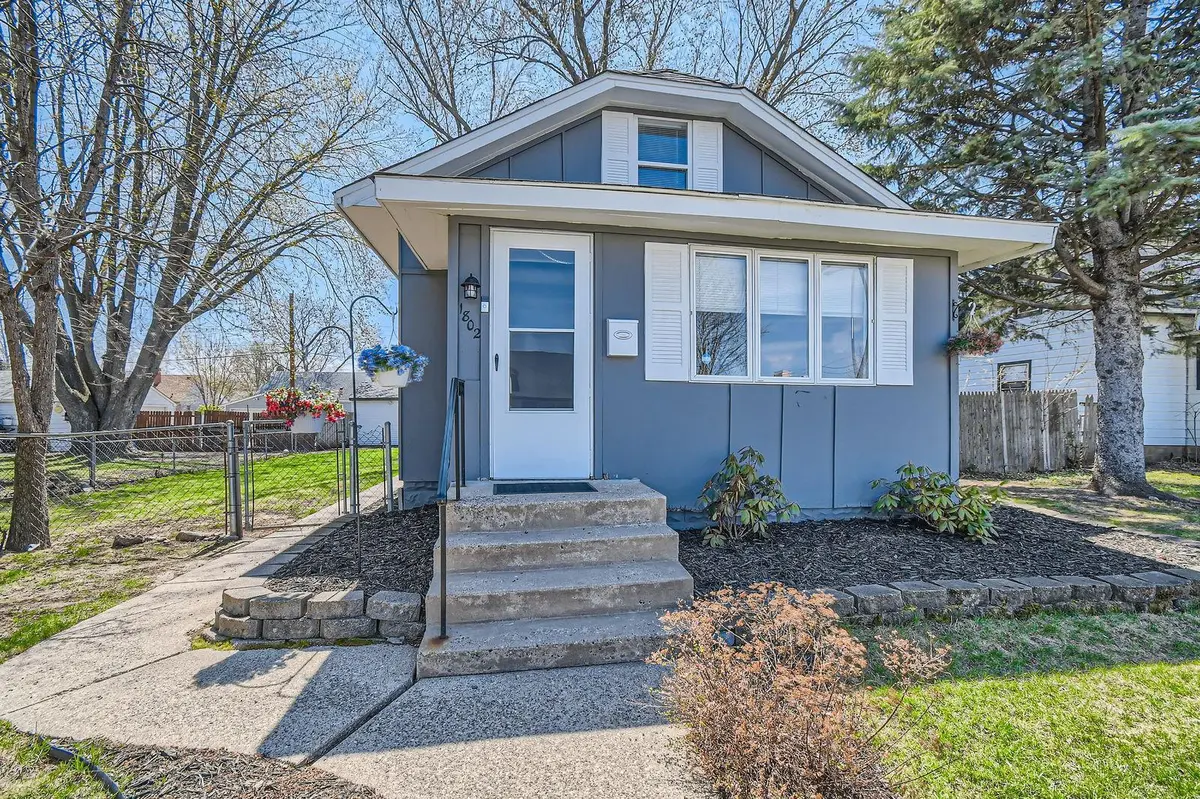1802 Nebraska AVE E, Saint Paul, MN 55119