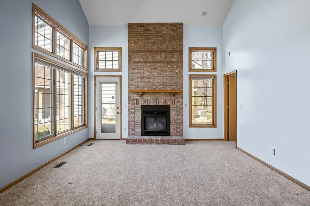 1904 Beebe RD, Maplewood, MN 55109