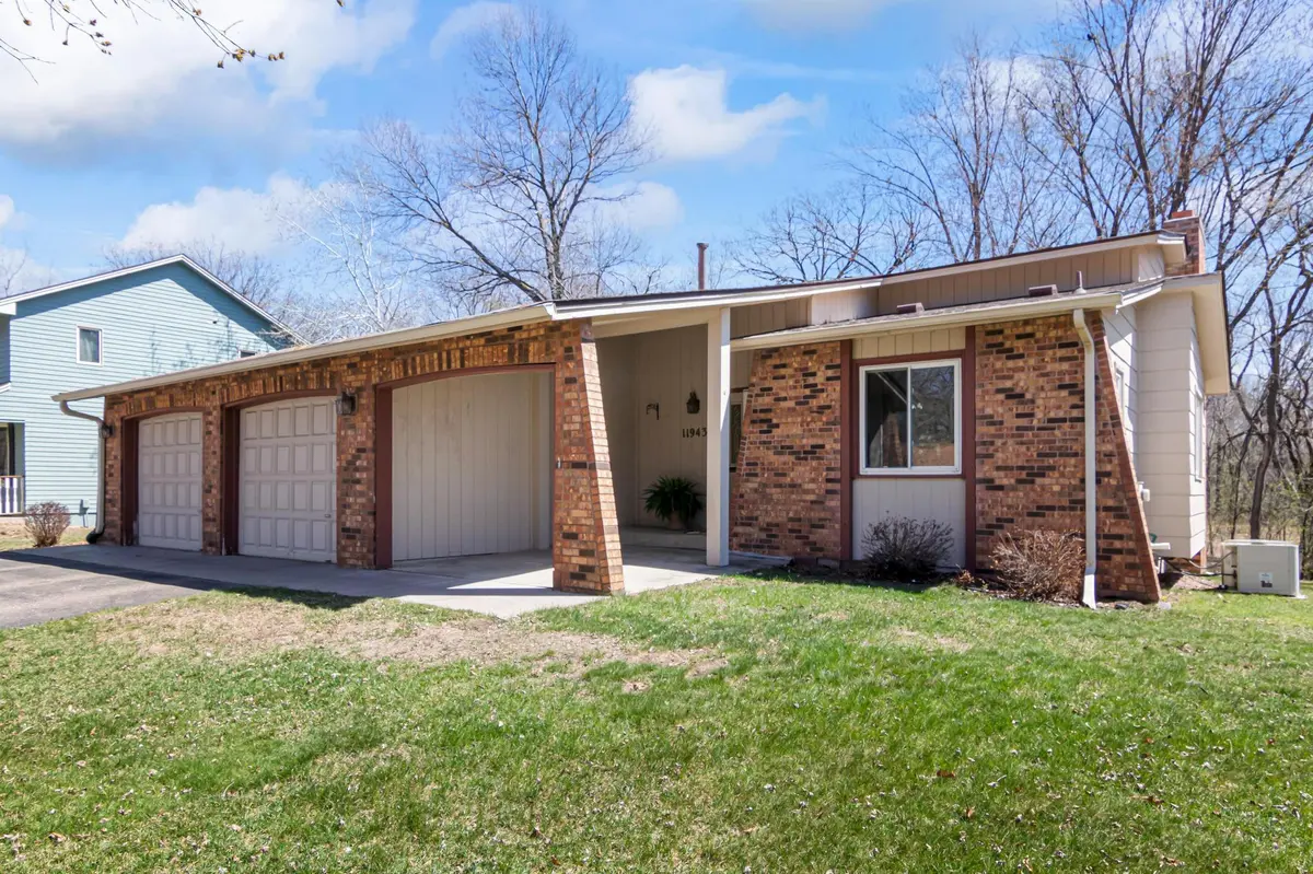 11943 Sycamore ST NW, Coon Rapids, MN 55448