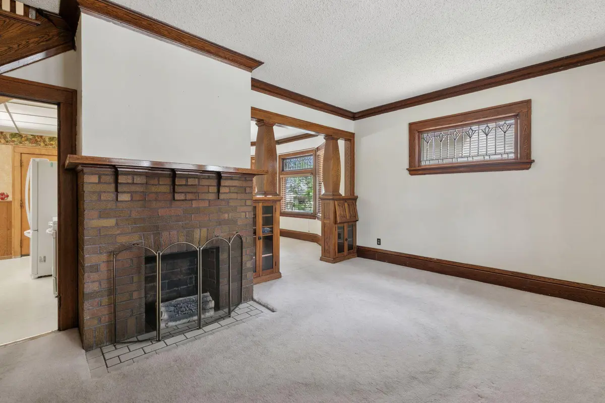 945 Sherburne AVE, Saint Paul, MN 55104