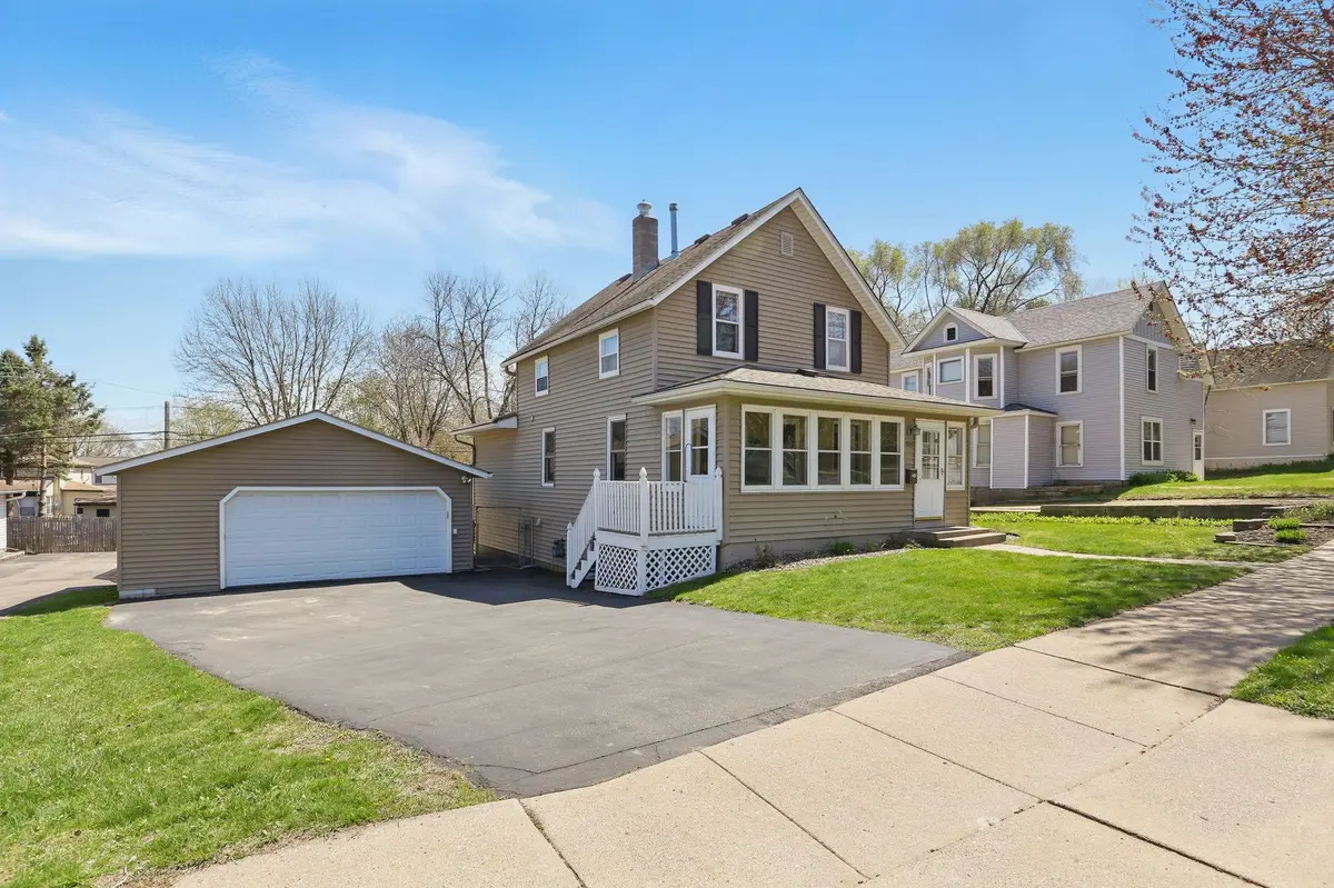 905 Ramsey ST, Hastings, MN 55033