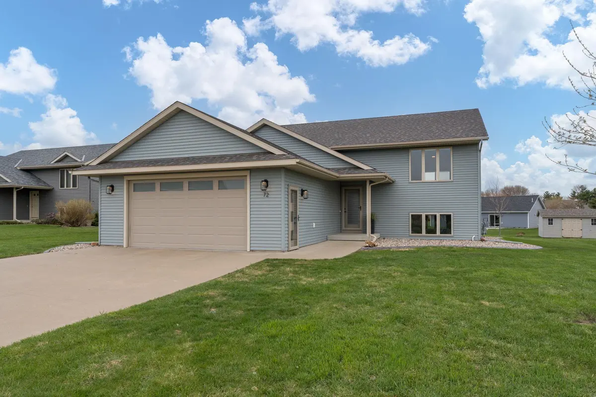 72 Balsam CIR, Madison Lake, MN 56063