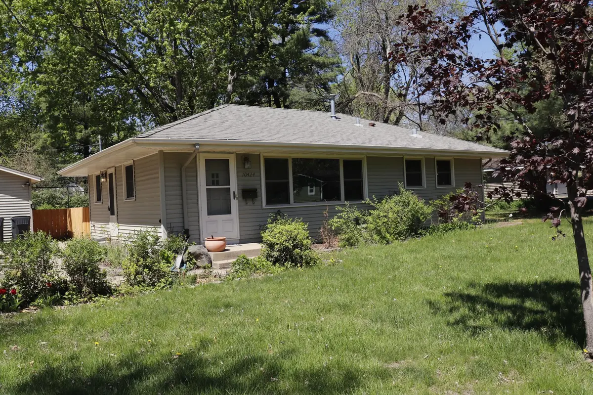 10424 Washburn AVE S, Bloomington, MN 55431