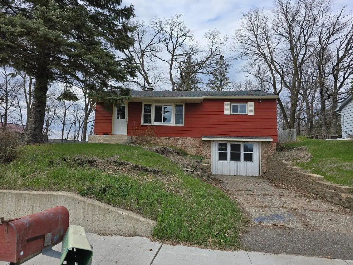 1036 Willow ST W, Detroit Lakes, MN 56501