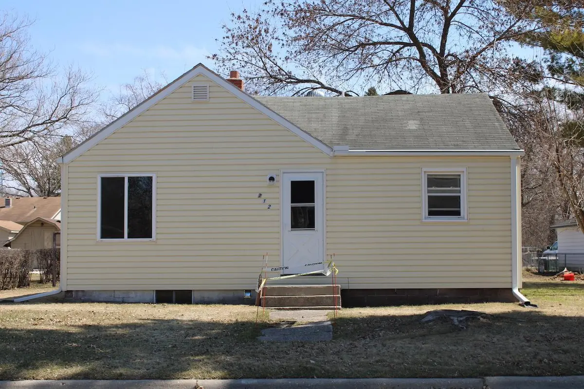 712 Kendall AVE S, Thief River Falls, MN 56701