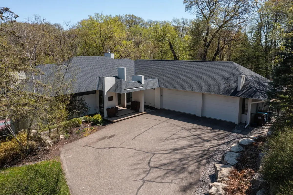 2226 Oakland RD, Minnetonka, MN 55305