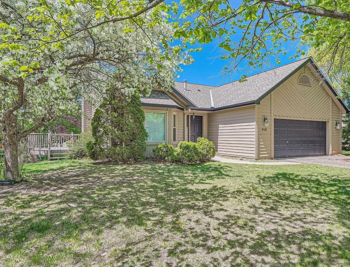 456 Ridge CT, Chaska, MN 55318