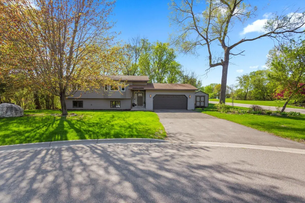 5998 133rd Street CT, Apple Valley, MN 55124
