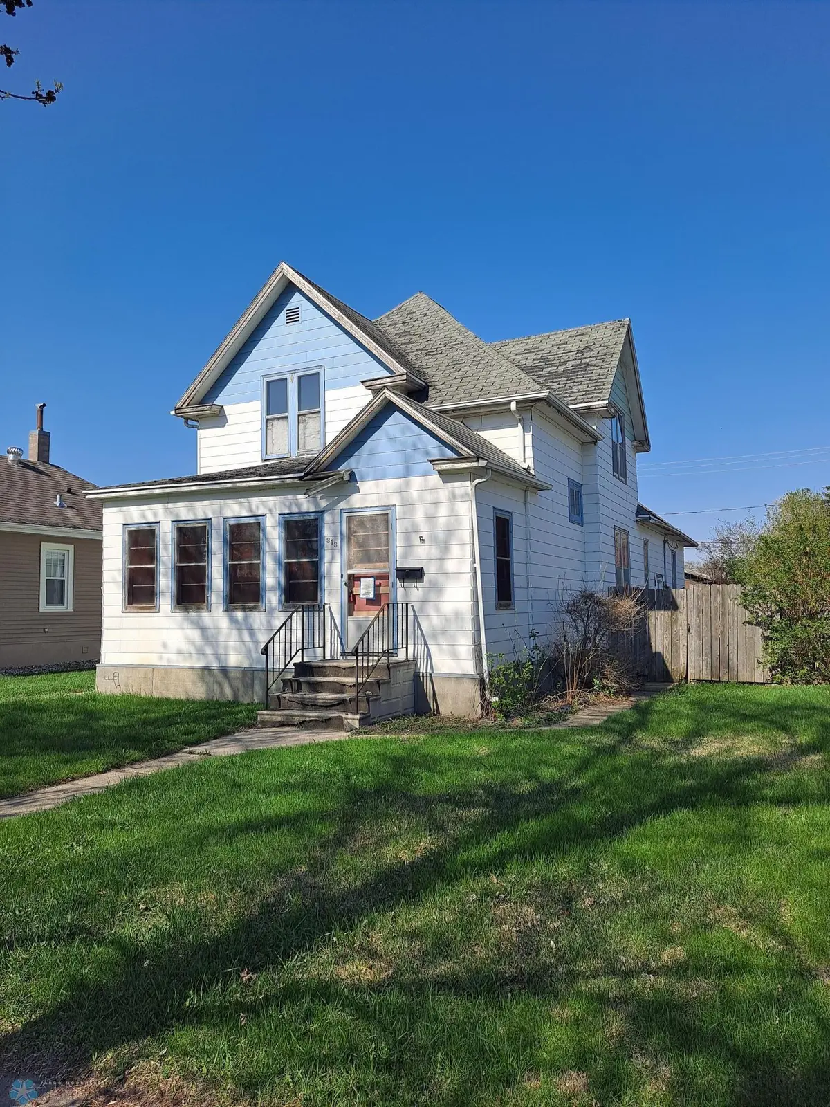 313 8th ST N, Wahpeton, ND 58075