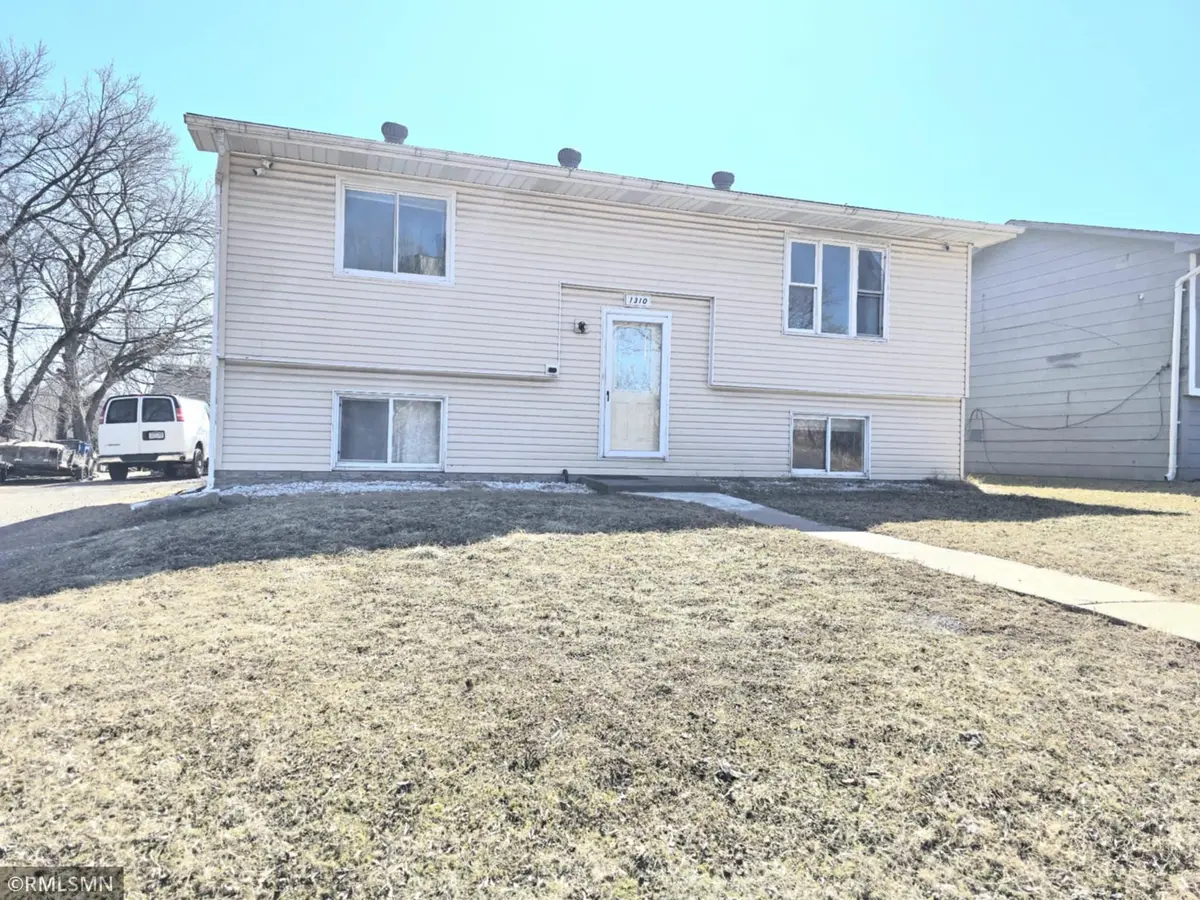 1310 Hudson RD, Saint Paul, MN 55106
