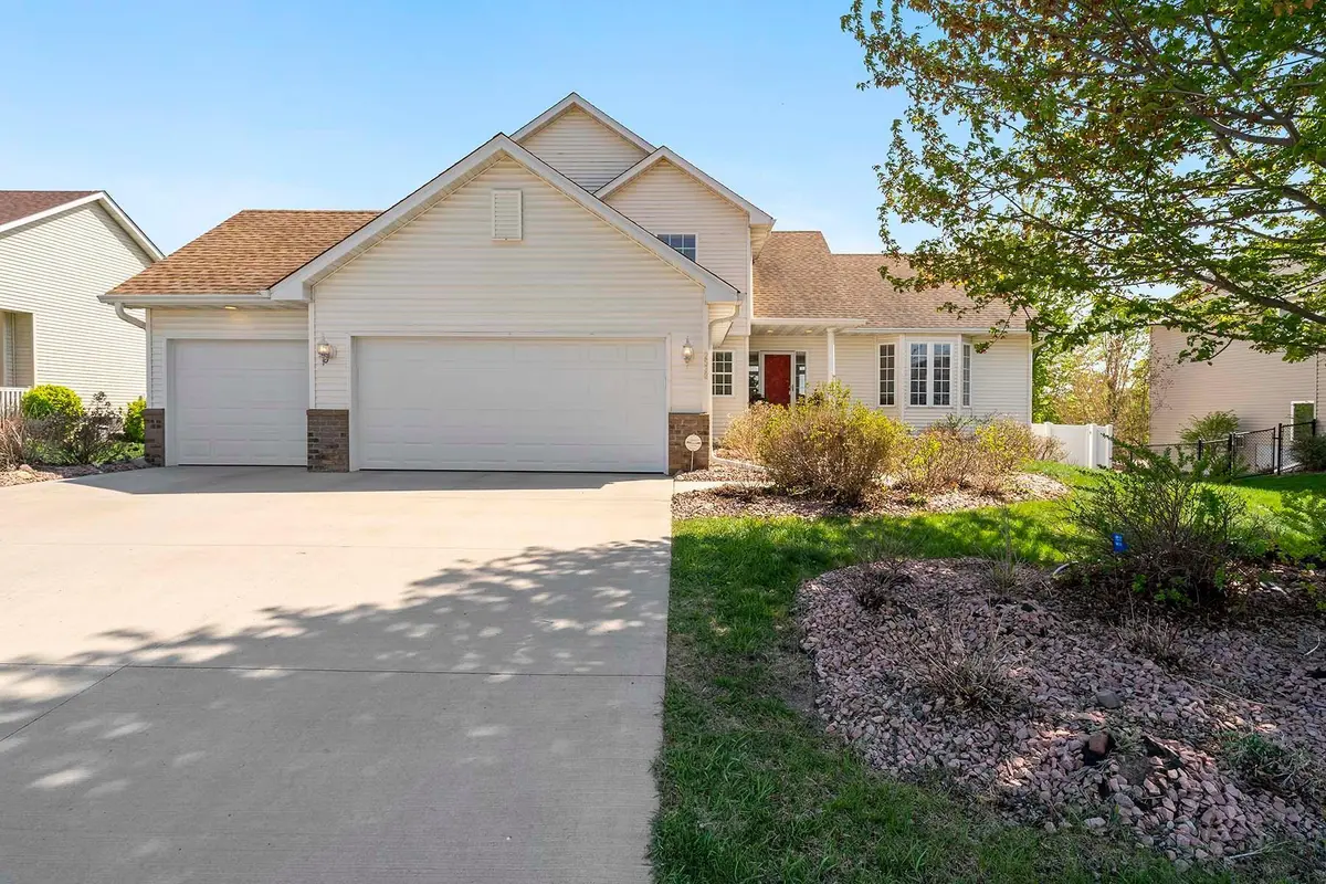 2578 148th ST W, Rosemount, MN 55068