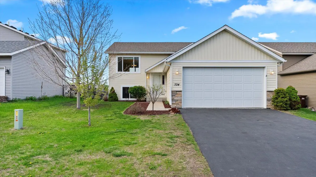 734 S Oaks Drive, Hastings, MN 55033