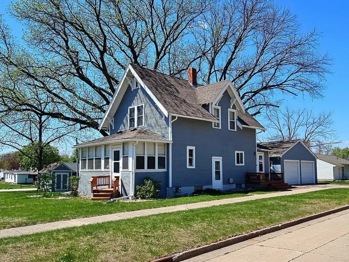1501 N Park ST, Fairmont, MN 56031