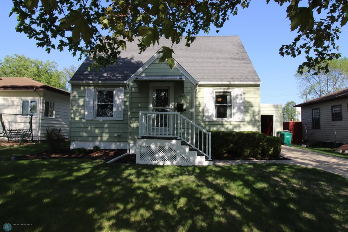 228 Oak ST, Breckenridge, MN 56520