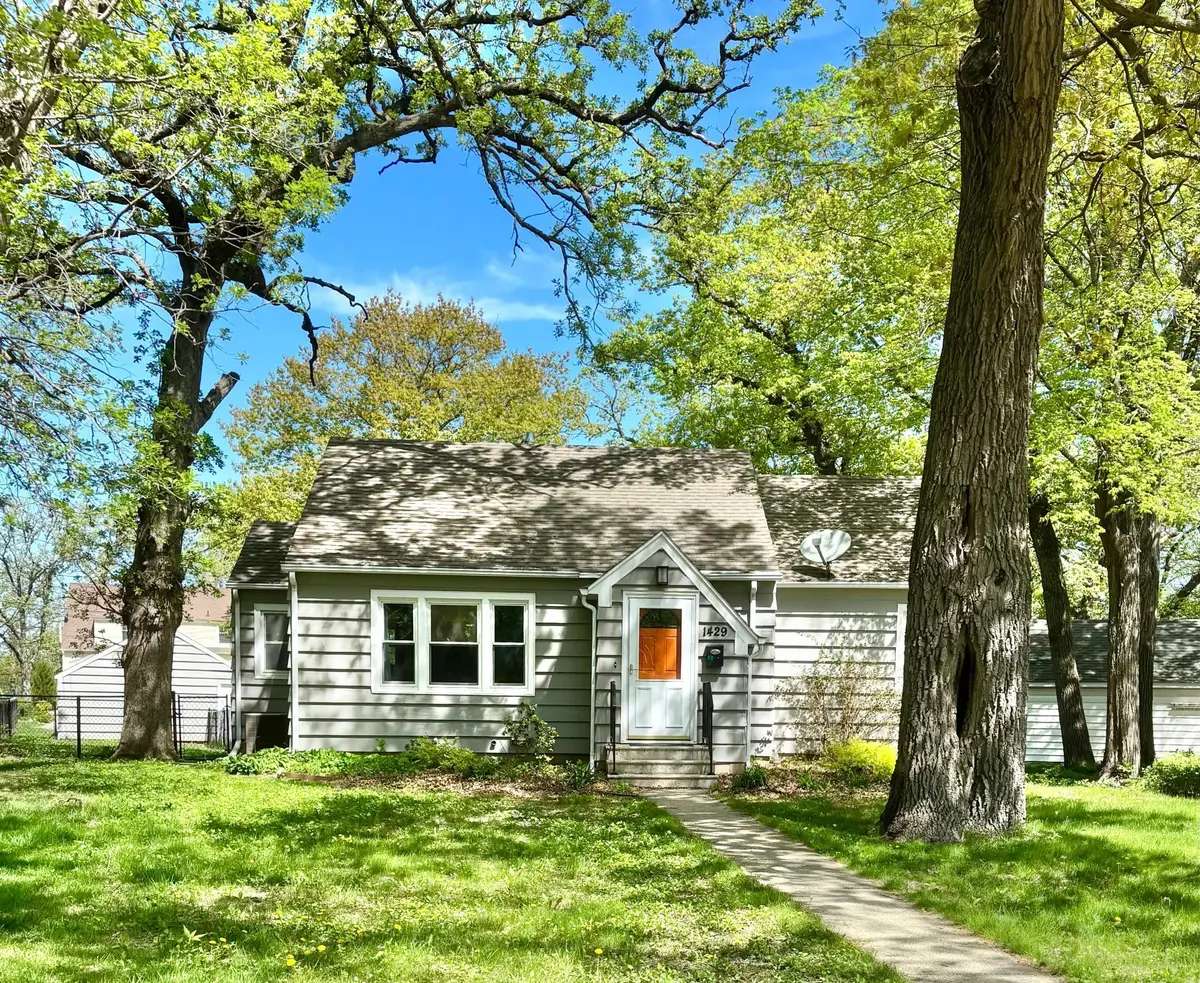 1429 Circle DR, Albert Lea, MN 56007