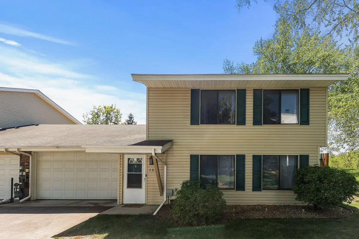 3851 Heather DR, Eagan, MN 55122