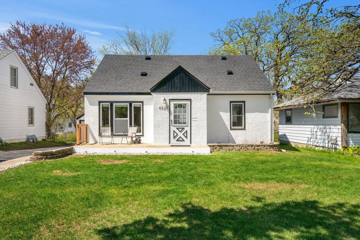 4528 6th ST NE, Columbia Heights, MN 55421