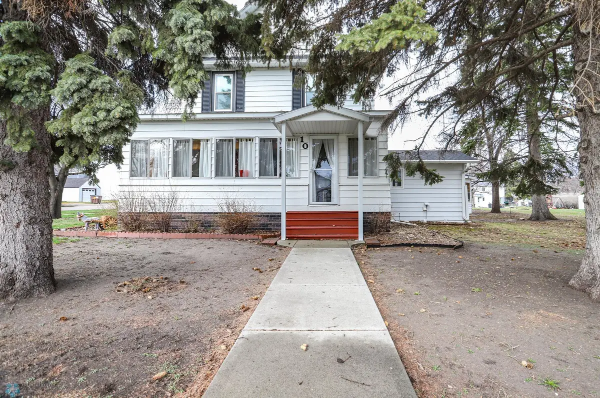 10 5th AVE NE, Lidgerwood, ND 58053