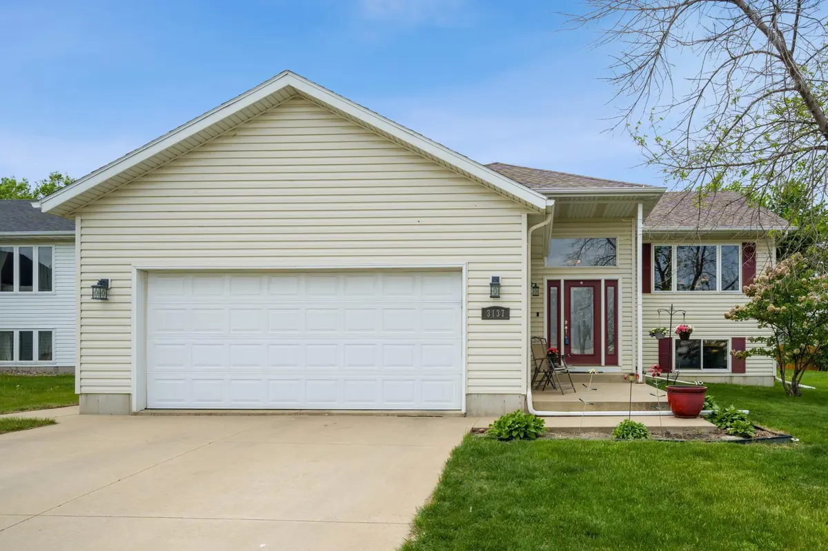 3137 Lake ST NW, Rochester, MN 55901