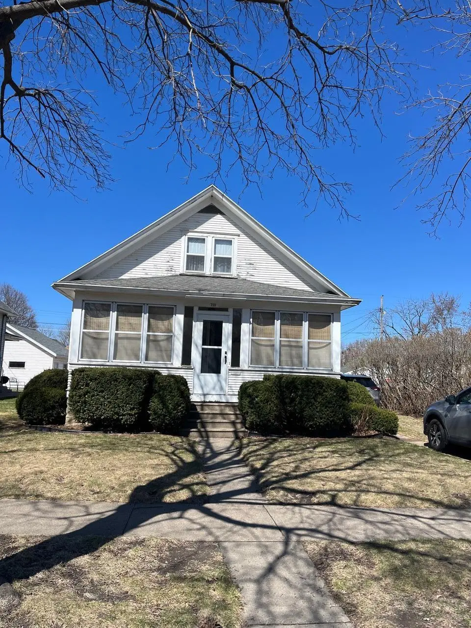710 W 5th ST, Winona, MN 55987