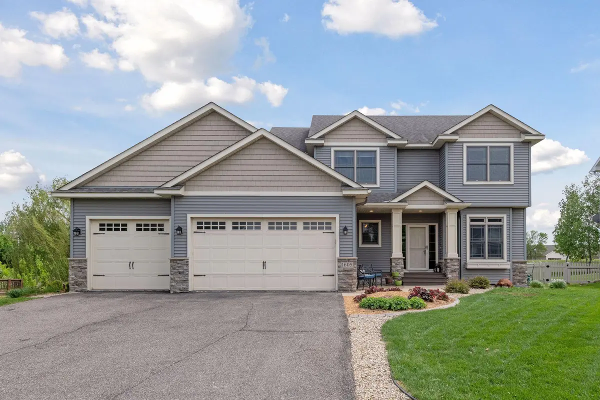1605 Sandbar CIR, Waconia, MN 55387