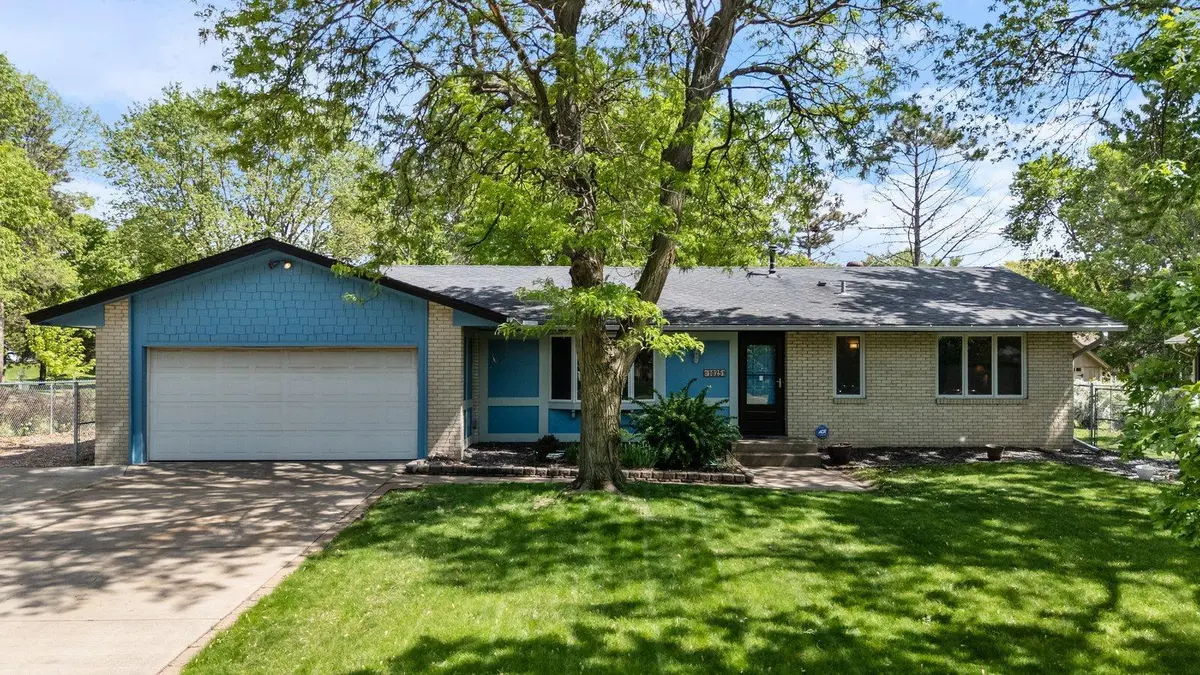 10251 Nightingale ST NW, Coon Rapids, MN 55433