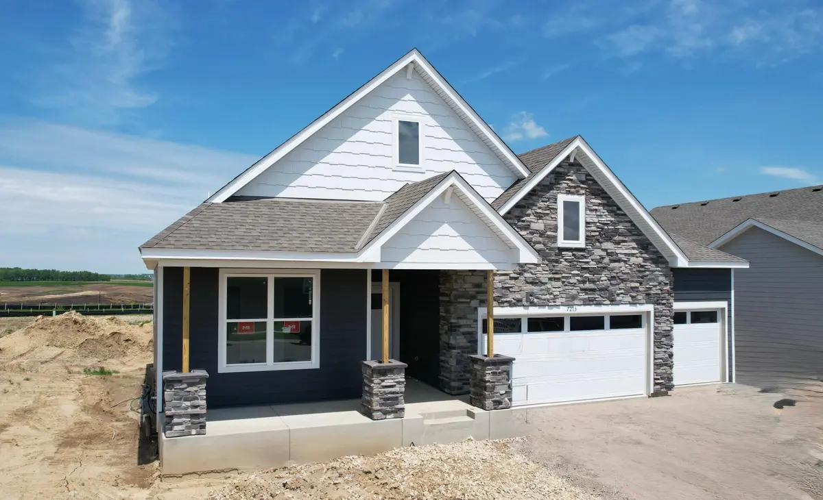 7213 201st ST W, Lakeville, MN 55044