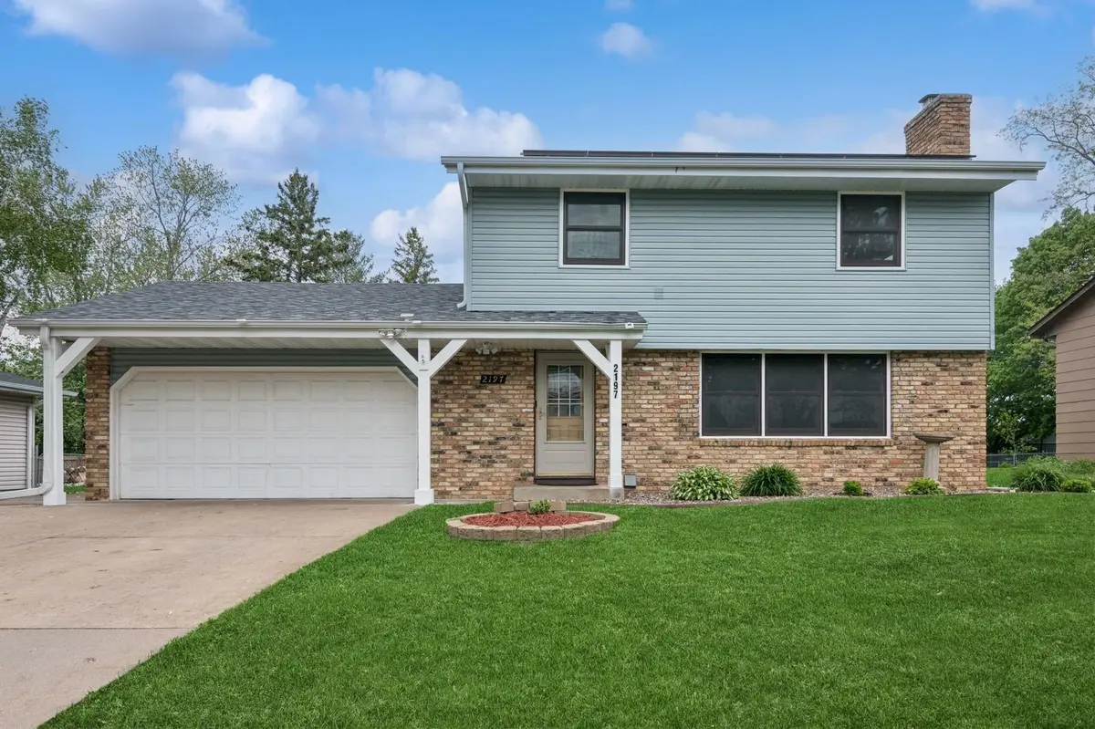 2197 Beam AVE, Maplewood, MN 55109
