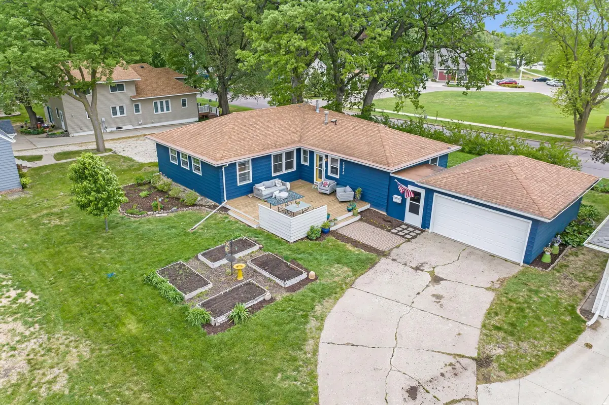 1312 Beach PL, Fairmont, MN 56031