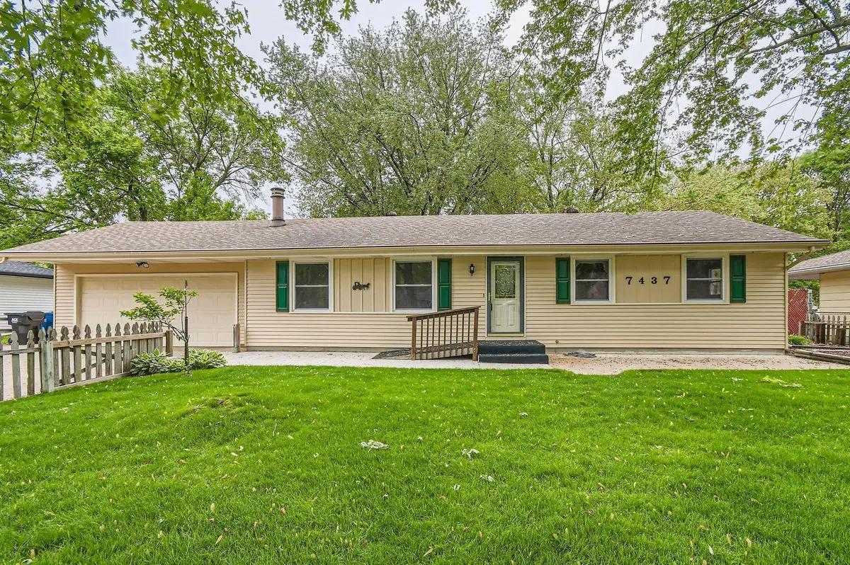7437 Mckinley ST NE, Fridley, MN 55432