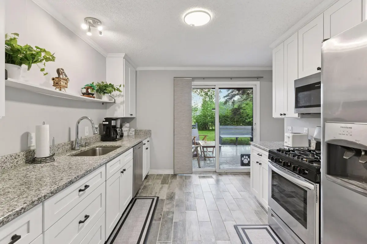2505 Florida AVE N, Golden Valley, MN 55427