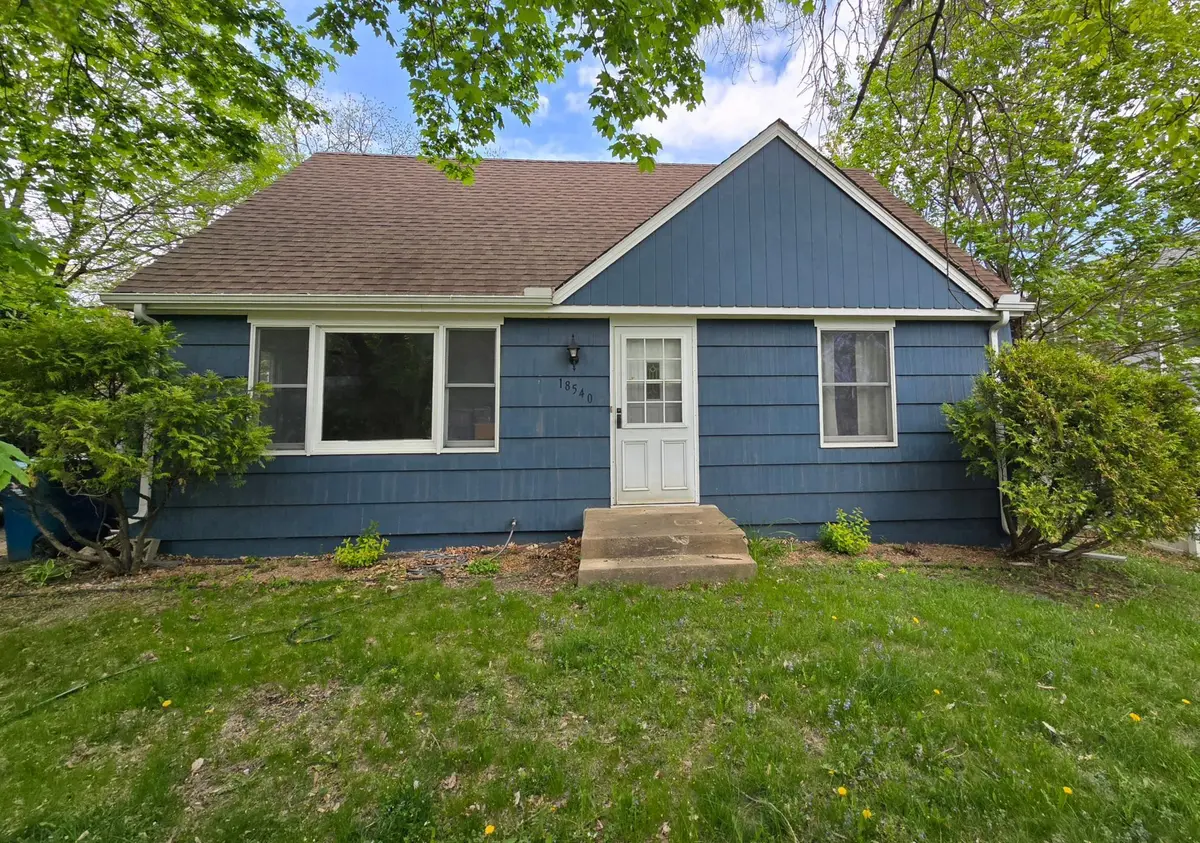 18540 Azure RD, Deephaven, MN 55391