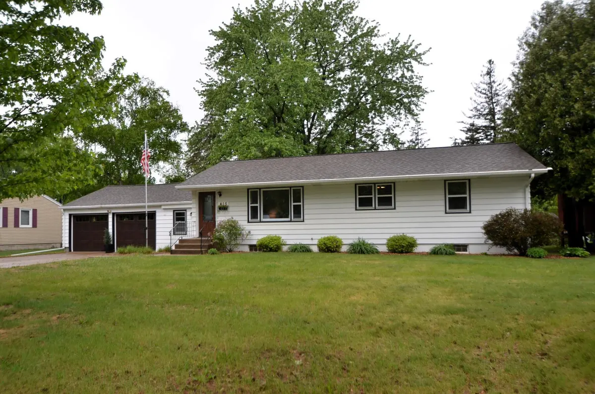 415 Hubbard AVE N, Litchfield, MN 55355