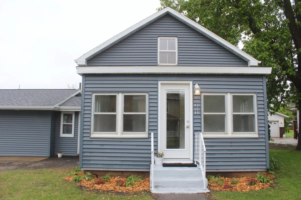 202 Main ST W, Morristown, MN 55052