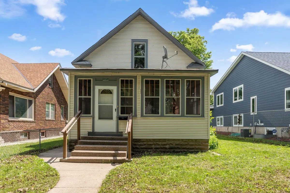 1404 Russell AVE N, Minneapolis, MN 55411