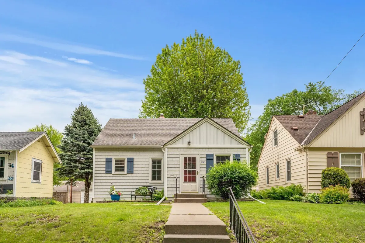 3243 Cleveland ST NE, Minneapolis, MN 55418