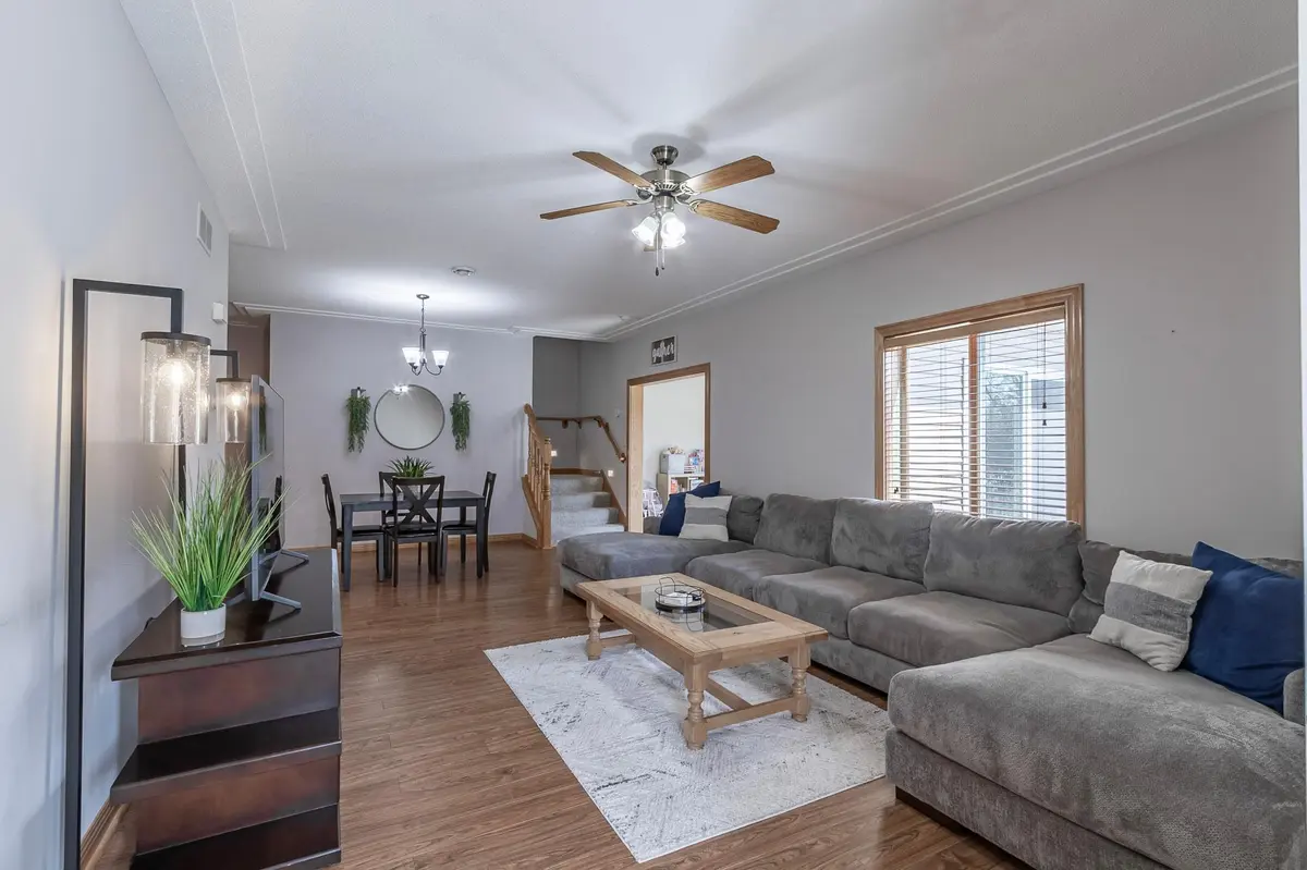 505 Welco LN W, Montgomery, MN 56069