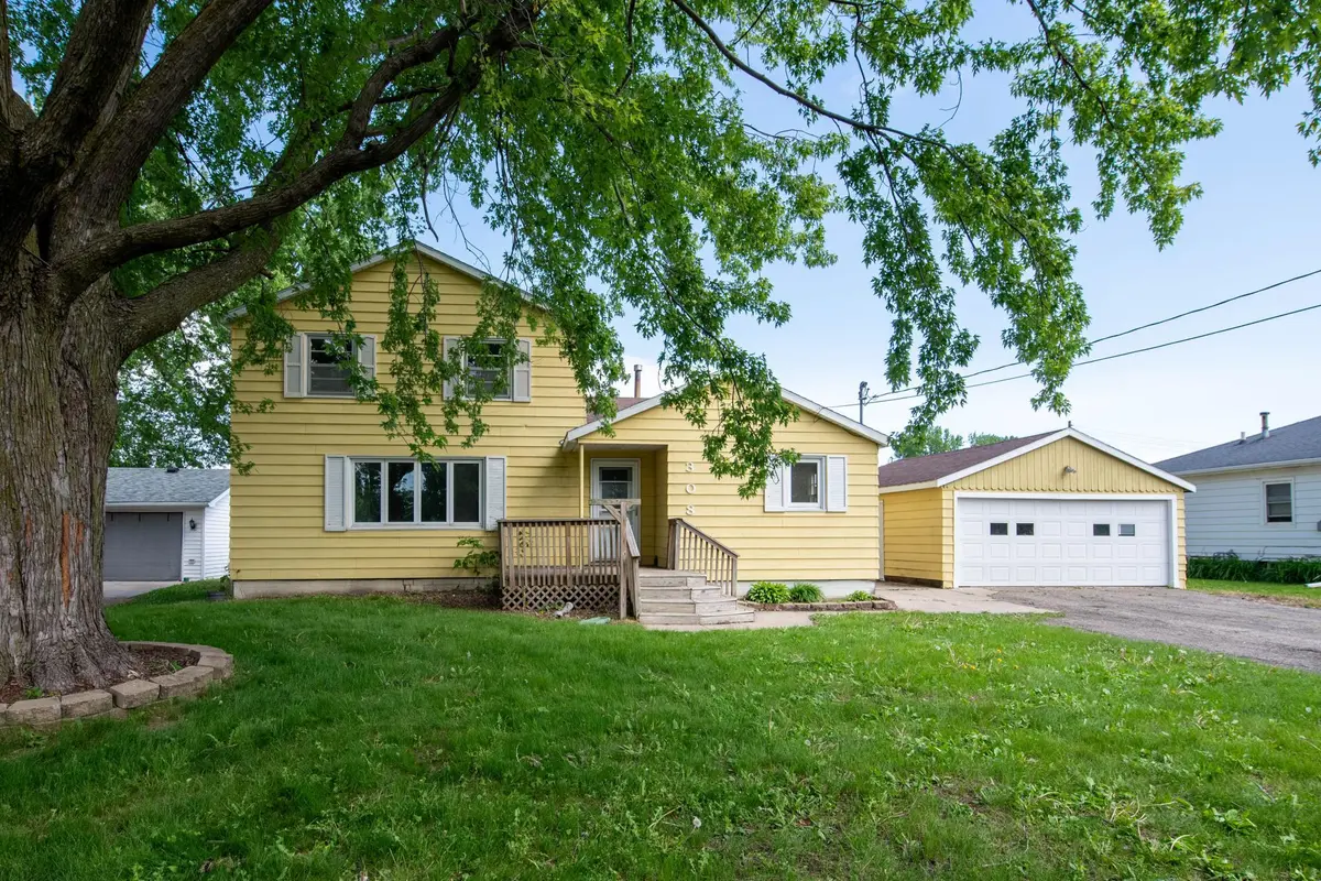 308 Leray AVE, Eagle Lake, MN 56024
