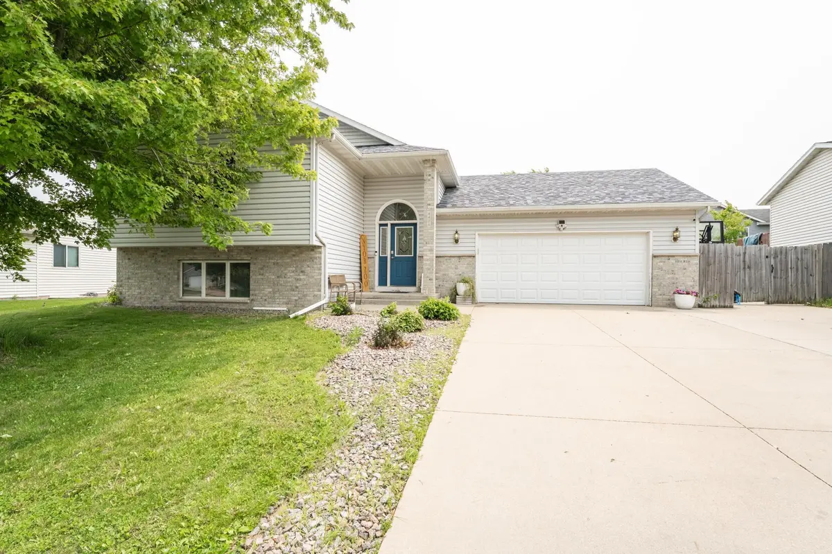 4408 Manorwoods PL NW, Rochester, MN 55901