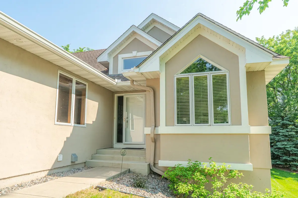 5839 Deerwood LN N, Plymouth, MN 55442