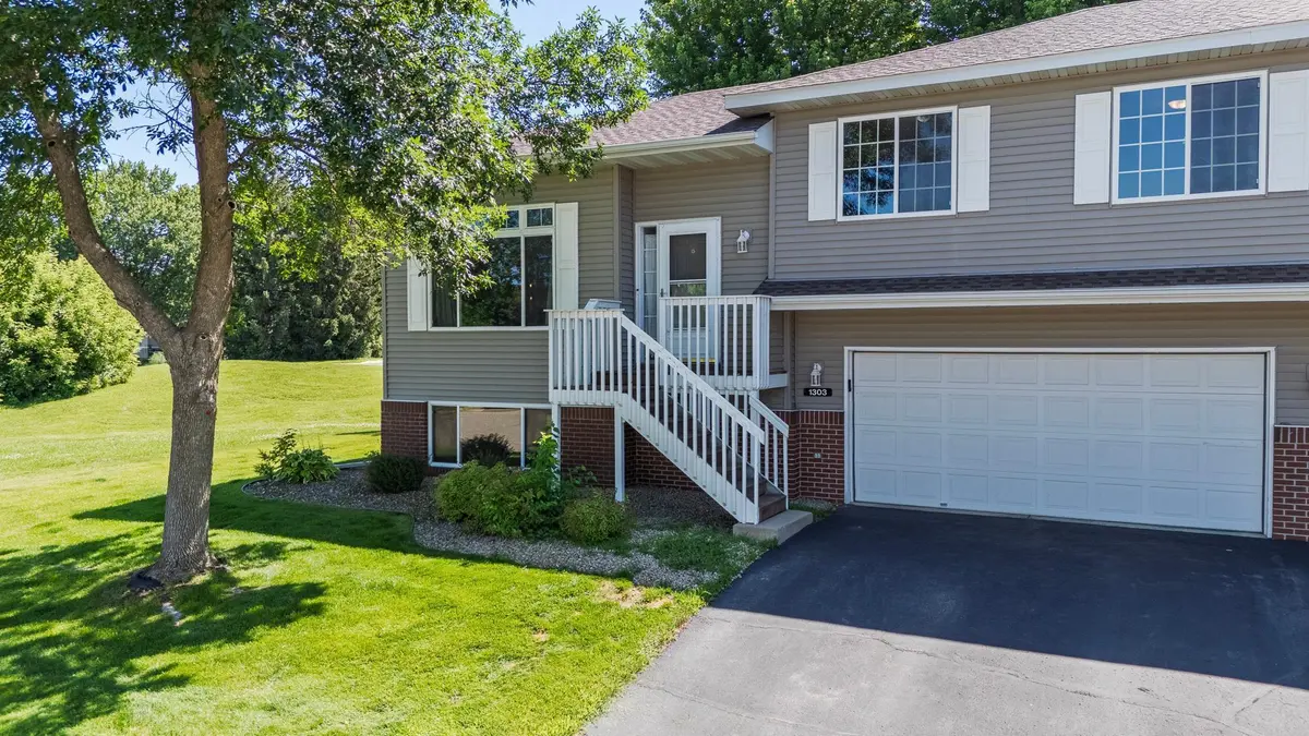 1303 Constitutional DR, Northfield, MN 55057