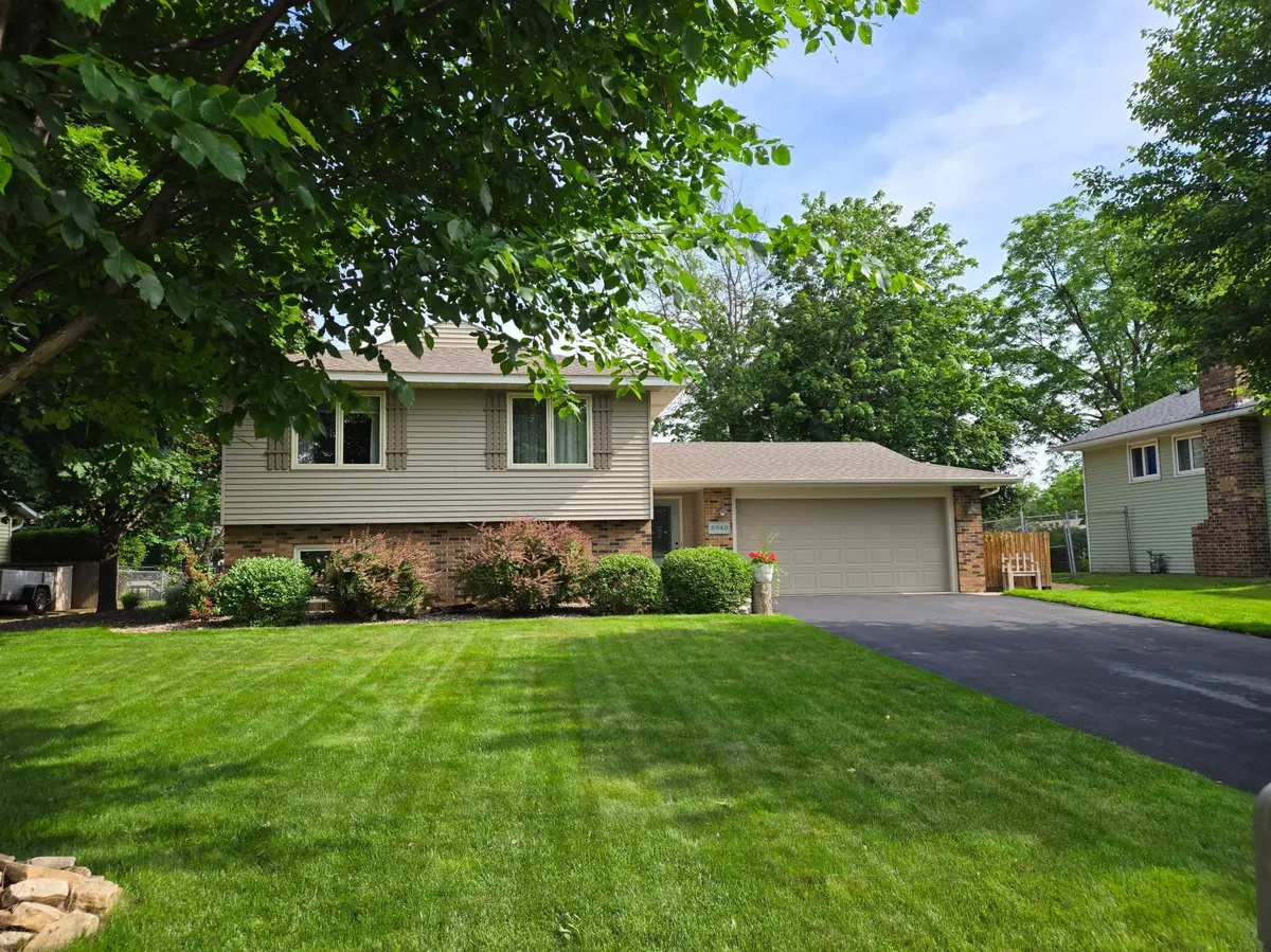 8940 90th ST S, Cottage Grove, MN 55016