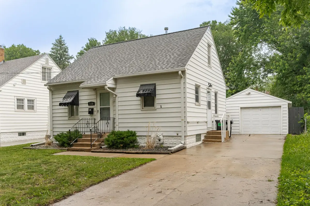 1130 4th AVE SE, Rochester, MN 55904