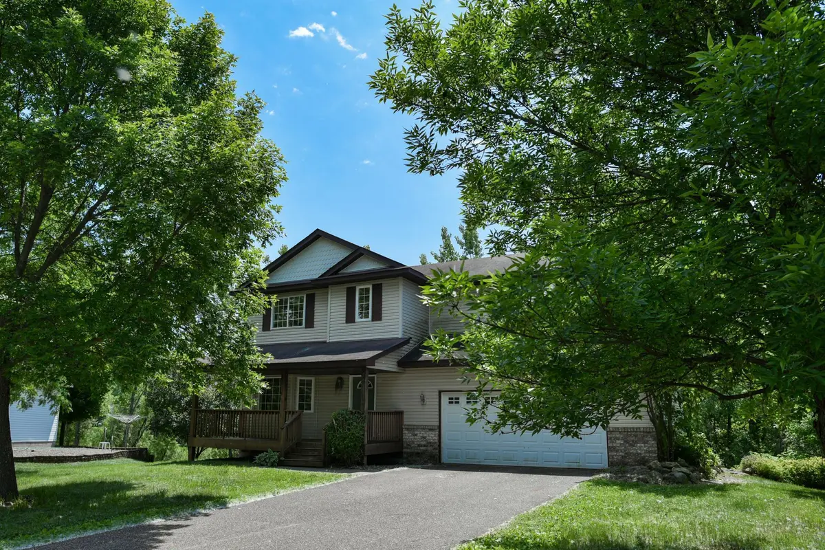2471 Bridgewater PL S, Cambridge, MN 55008