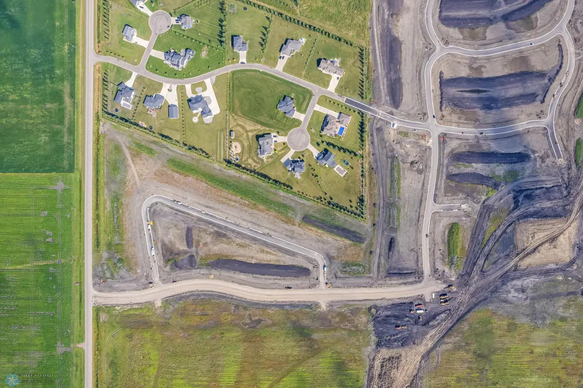 8134 Rivers Edge LN, Horace, ND 58047