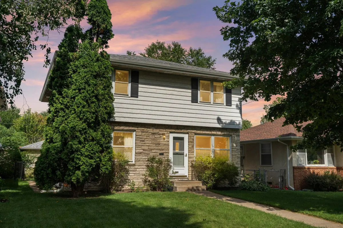 5744 Russell AVE S, Minneapolis, MN 55410