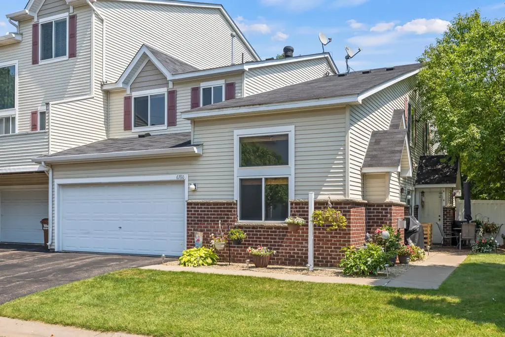 6760 Meadow Grass LN S, Cottage Grove, MN 55016