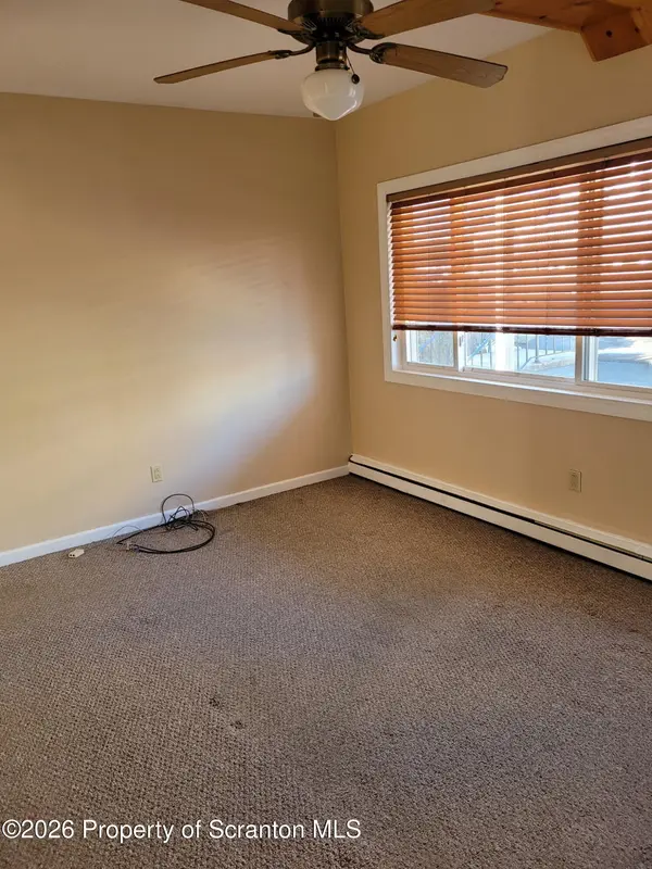 Address not disclosed, Dickson City, PA 18519