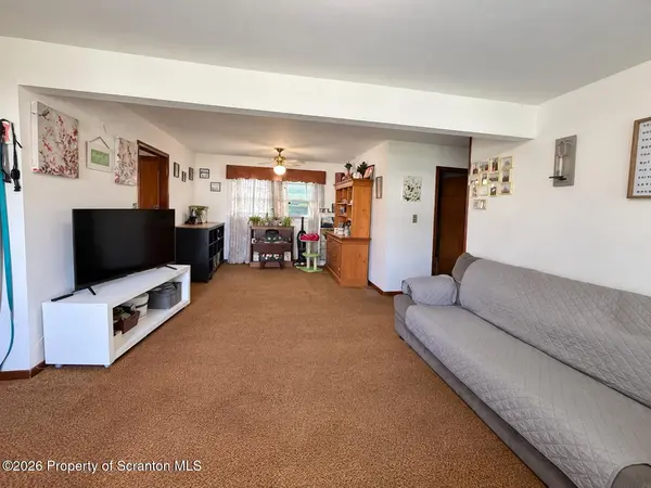 415 Franklin ST, Jermyn, PA 18433