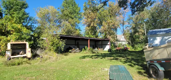 215 2nd ST SW, Braham, MN 55006